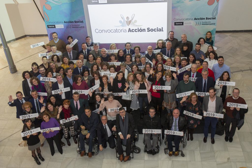 Foto de grupo de las entidades beneficiarias de la Convocatoria de Acción Social 2019 de Bankia y Fundación Montemadrid