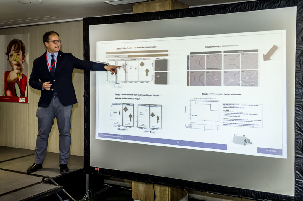 El cirujano Víctor Bautista presentó su investigación, ganadora de la segunda edición de la Beca Menudos Corazones, en nuestra XVI Jornada sobre Cardiopatías Congénitas, el pasado noviembre.