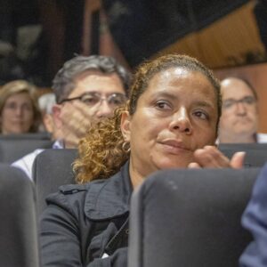 Asistente a la Jornada por las cardiopatías congénitas en el Congreso de los Diputados.