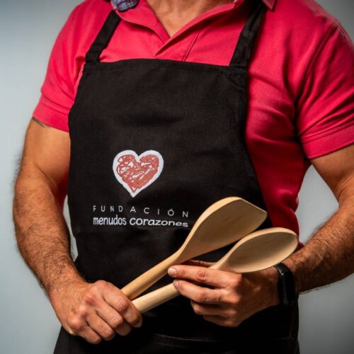 Delantal Solidario Menudos Corazones